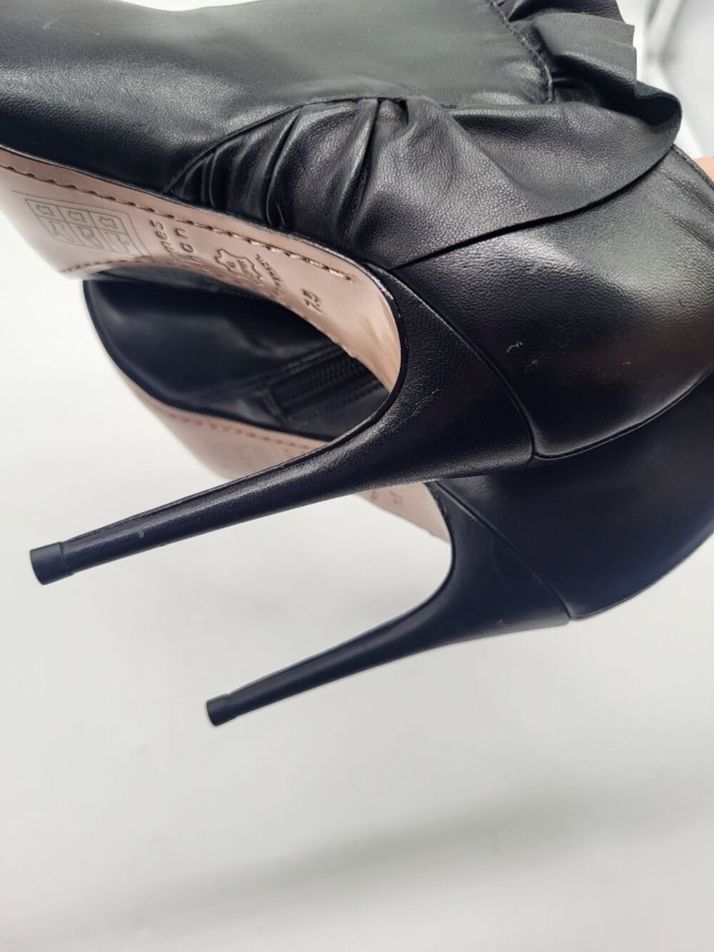 James Chan Women's 7.5 Siggy Peep Toe Pump Stiletto Heel Bootie Black Leather - Picture 9 of 10